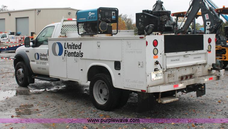 image for item H8400 2006 Ford F550 Super Duty XL service truck