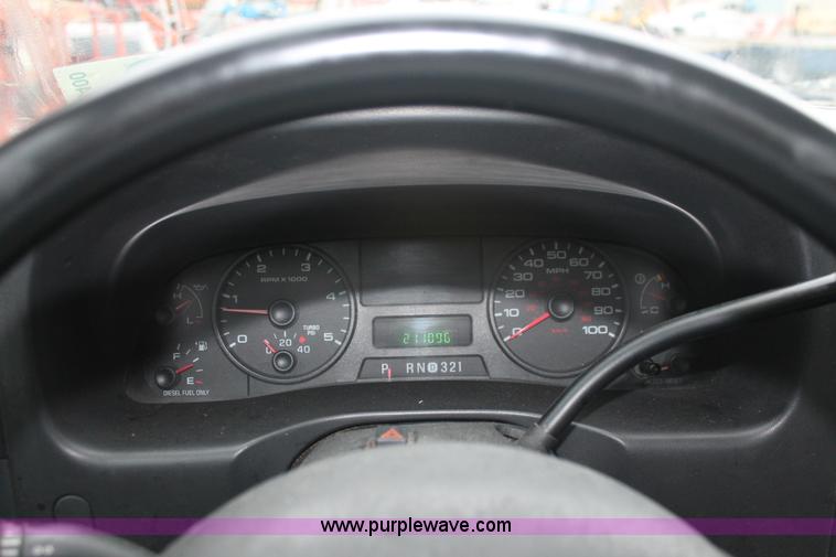 image for item H8400 2006 Ford F550 Super Duty XL service truck