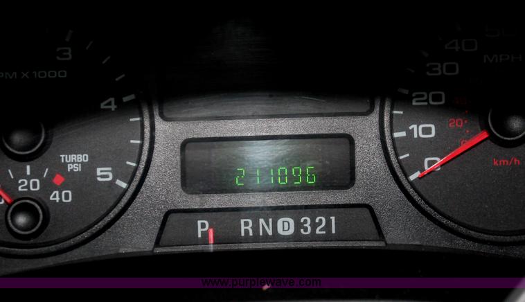 image for item H8400 2006 Ford F550 Super Duty XL service truck