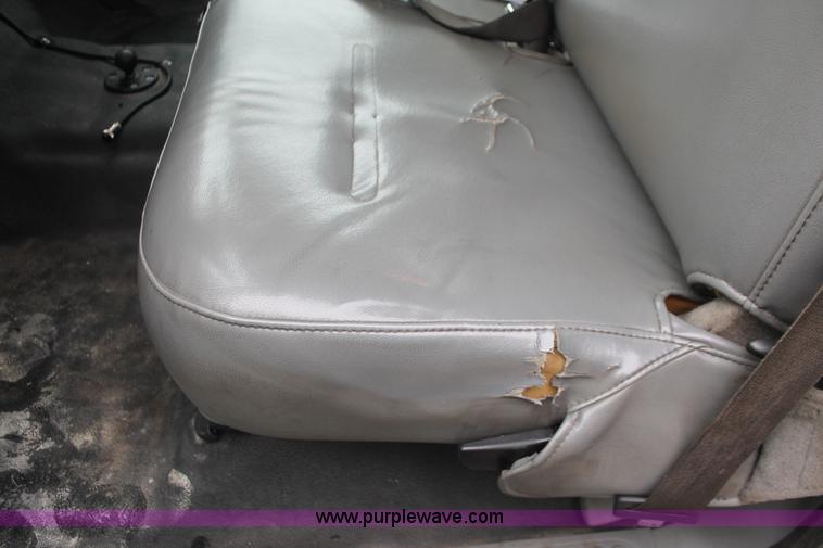 image for item H8400 2006 Ford F550 Super Duty XL service truck