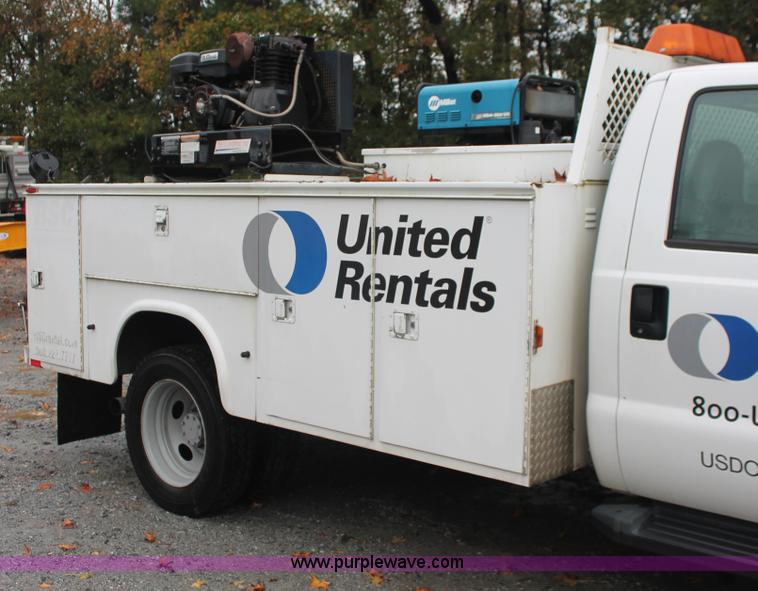 image for item H8400 2006 Ford F550 Super Duty XL service truck