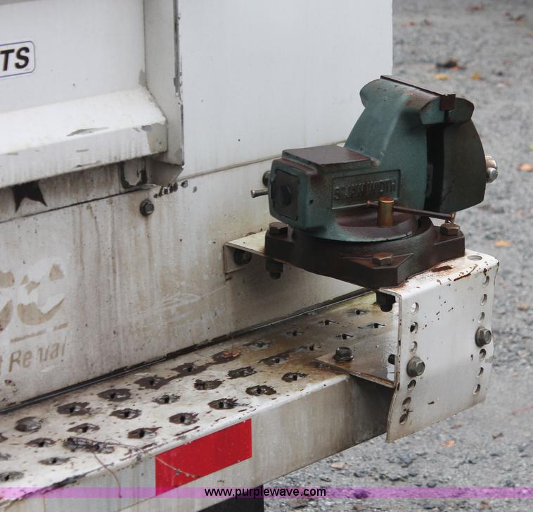 image for item H8400 2006 Ford F550 Super Duty XL service truck