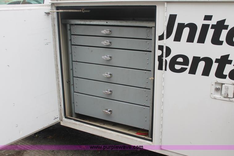 image for item H8400 2006 Ford F550 Super Duty XL service truck