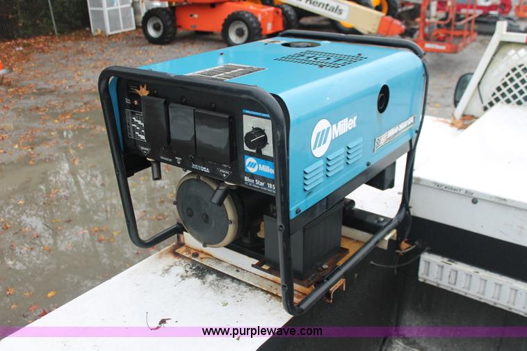 image for item H8400 2006 Ford F550 Super Duty XL service truck