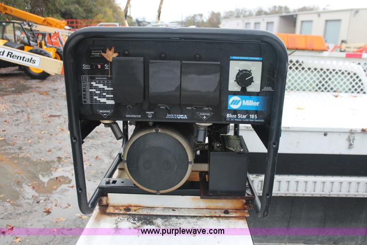 image for item H8400 2006 Ford F550 Super Duty XL service truck