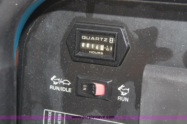 image for item H8400 2006 Ford F550 Super Duty XL service truck