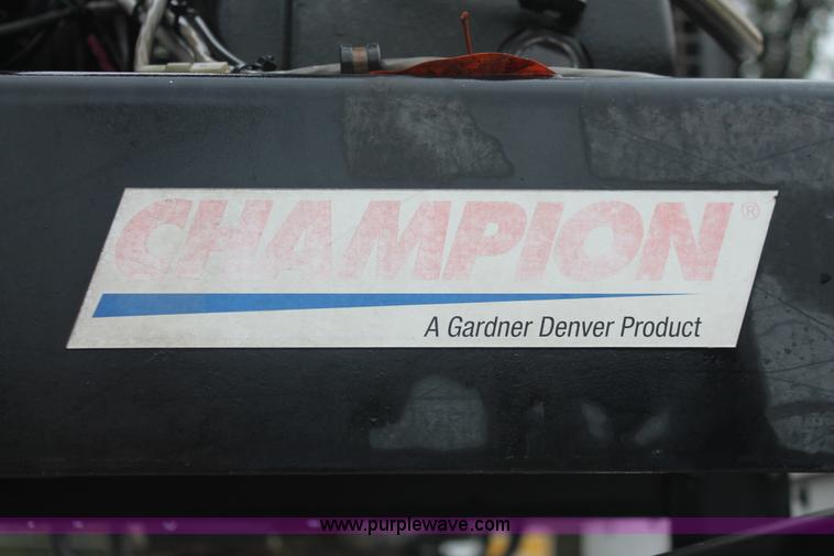 image for item H8400 2006 Ford F550 Super Duty XL service truck