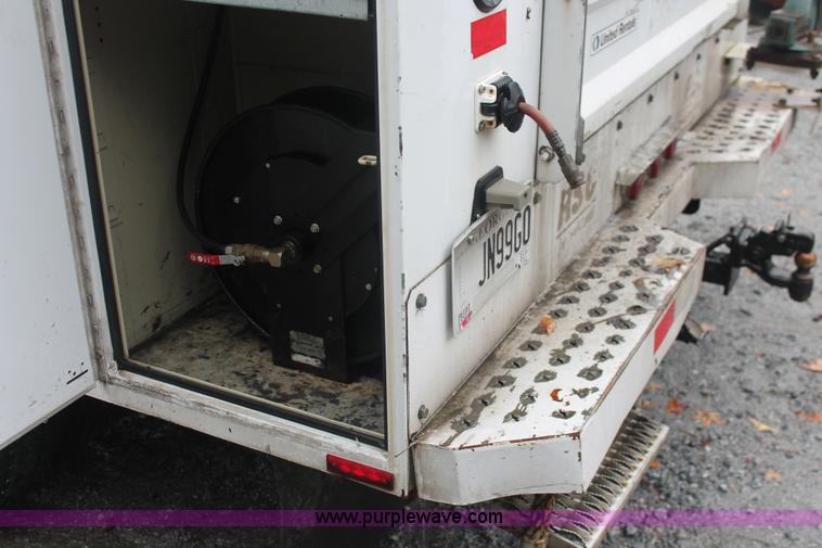 image for item H8400 2006 Ford F550 Super Duty XL service truck