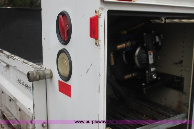 image for item H8400 2006 Ford F550 Super Duty XL service truck