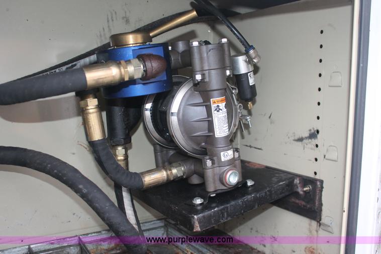 image for item H8400 2006 Ford F550 Super Duty XL service truck