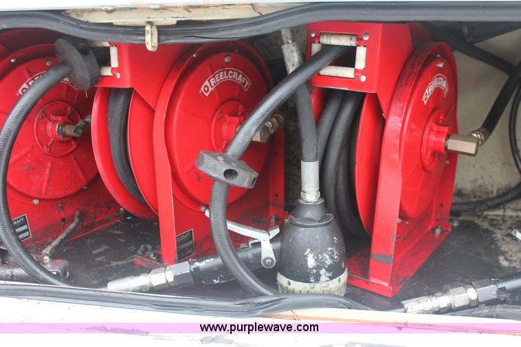 image for item H8400 2006 Ford F550 Super Duty XL service truck