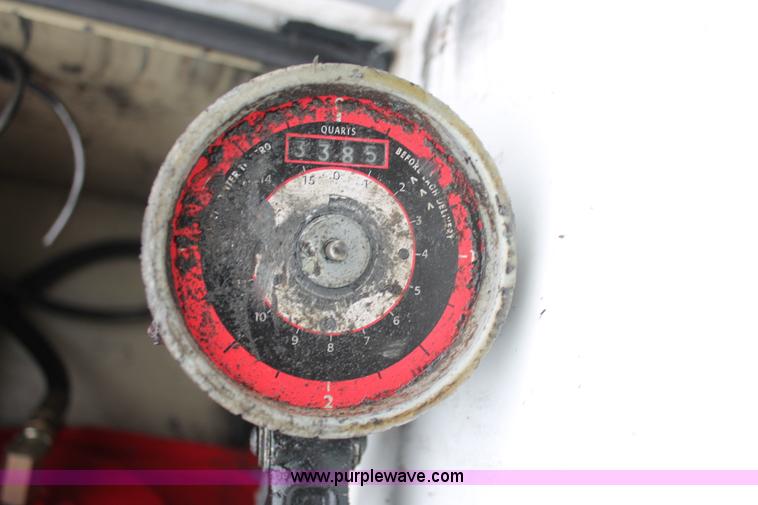 image for item H8400 2006 Ford F550 Super Duty XL service truck