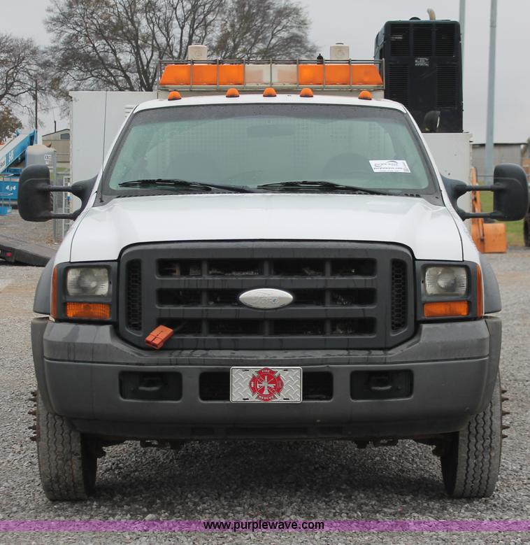 image for item H8401 2005 Ford F550 Super Duty XL service truck