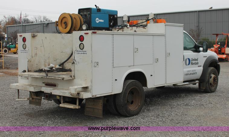 image for item H8401 2005 Ford F550 Super Duty XL service truck
