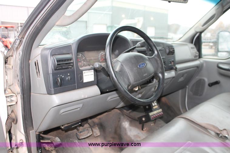 image for item H8401 2005 Ford F550 Super Duty XL service truck