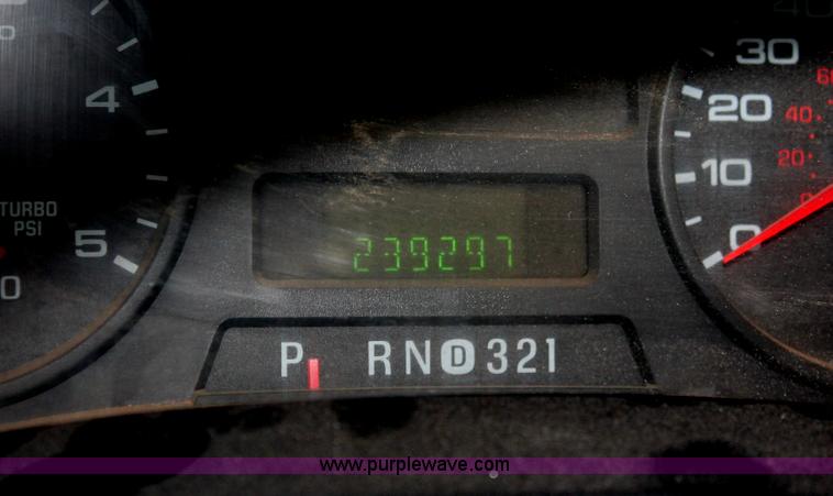 image for item H8401 2005 Ford F550 Super Duty XL service truck