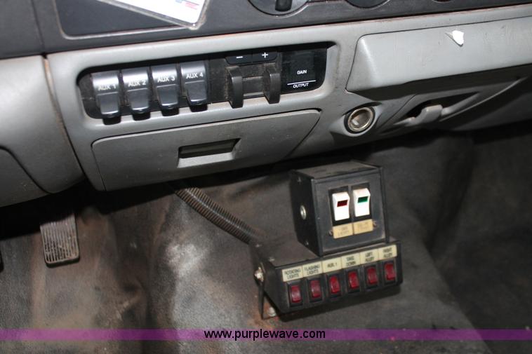 image for item H8401 2005 Ford F550 Super Duty XL service truck