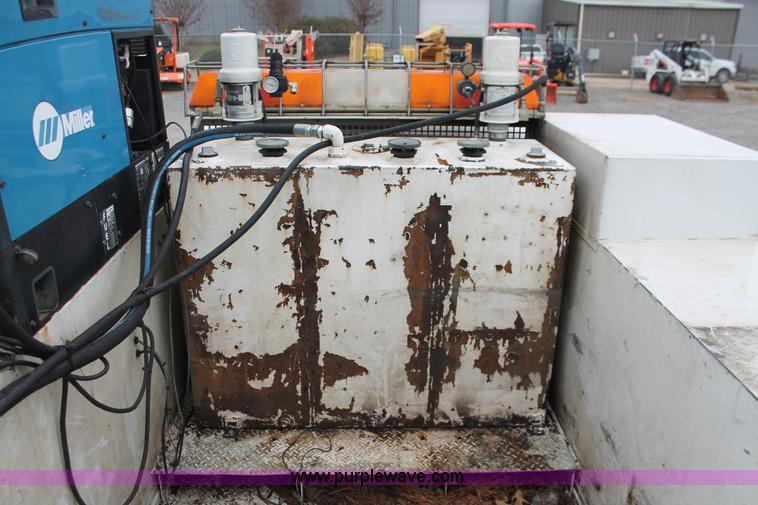 image for item H8401 2005 Ford F550 Super Duty XL service truck