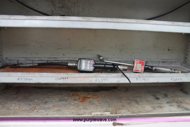 image for item H8401 2005 Ford F550 Super Duty XL service truck