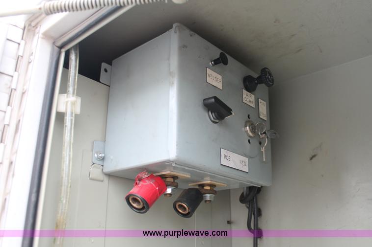 image for item H8401 2005 Ford F550 Super Duty XL service truck