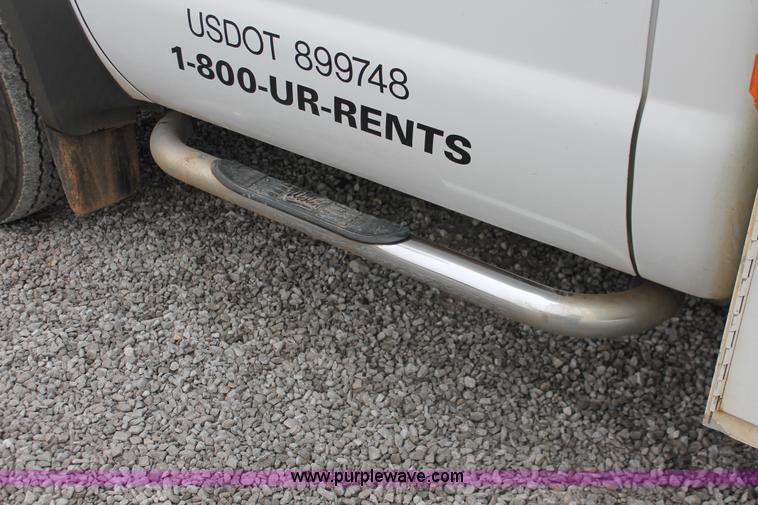 image for item H8401 2005 Ford F550 Super Duty XL service truck