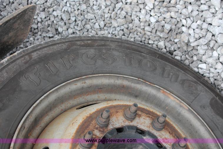 image for item H8401 2005 Ford F550 Super Duty XL service truck