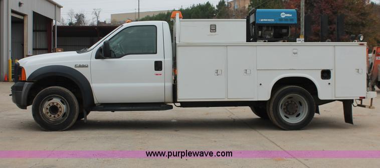 image for item H8402 2007 Ford F550 Super Duty XL service truck