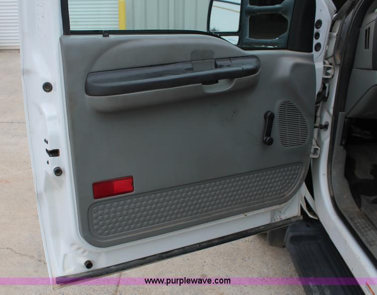 image for item H8402 2007 Ford F550 Super Duty XL service truck