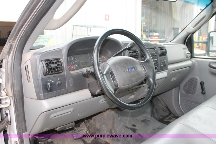 image for item H8402 2007 Ford F550 Super Duty XL service truck