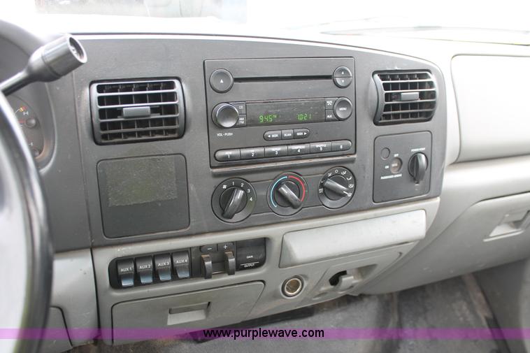 image for item H8402 2007 Ford F550 Super Duty XL service truck