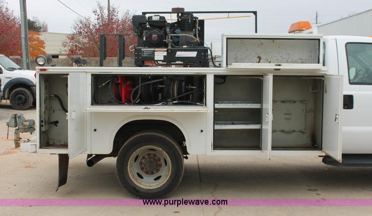 image for item H8402 2007 Ford F550 Super Duty XL service truck