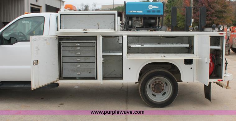 image for item H8402 2007 Ford F550 Super Duty XL service truck