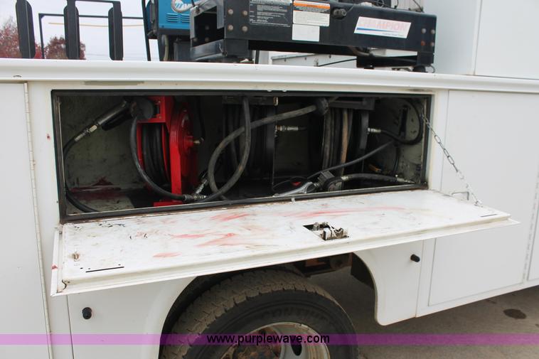 image for item H8402 2007 Ford F550 Super Duty XL service truck