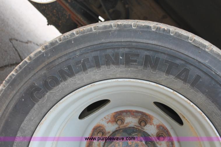 image for item H8402 2007 Ford F550 Super Duty XL service truck