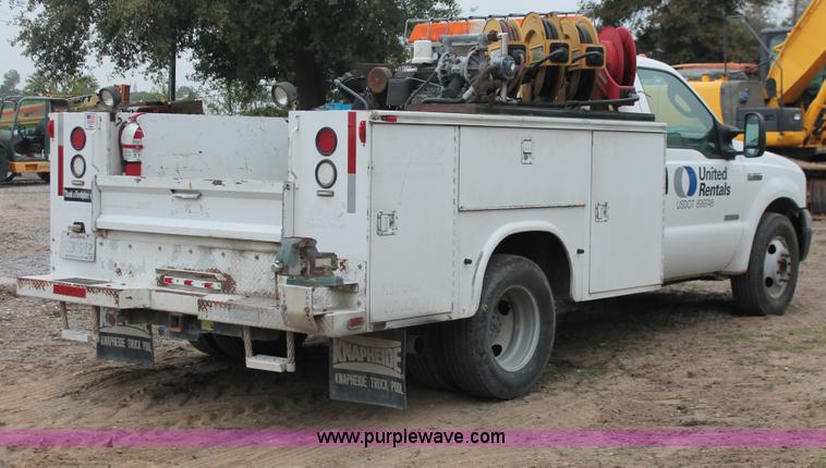 image for item H8404 2006 Ford F350 Super Duty XL service truck