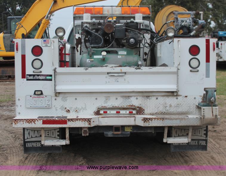 image for item H8404 2006 Ford F350 Super Duty XL service truck