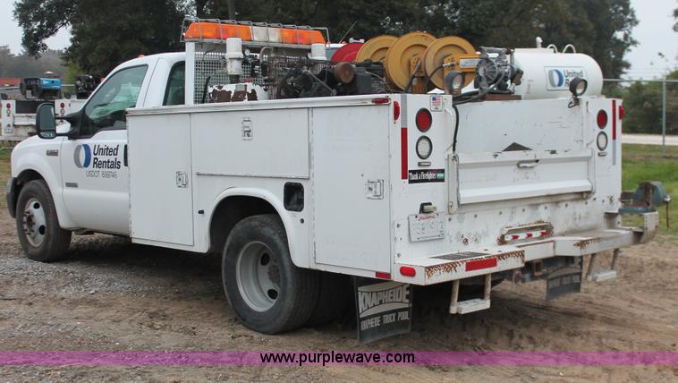 image for item H8404 2006 Ford F350 Super Duty XL service truck