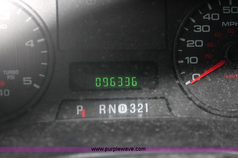 image for item H8404 2006 Ford F350 Super Duty XL service truck