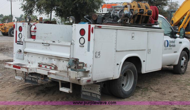 image for item H8404 2006 Ford F350 Super Duty XL service truck