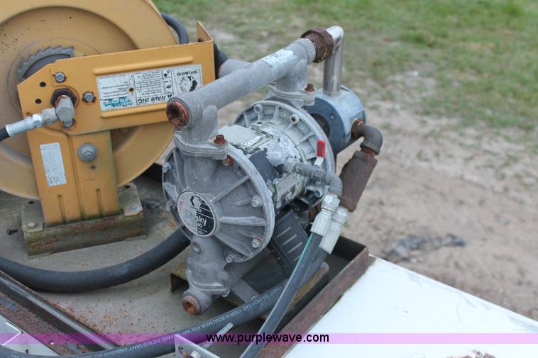 image for item H8404 2006 Ford F350 Super Duty XL service truck