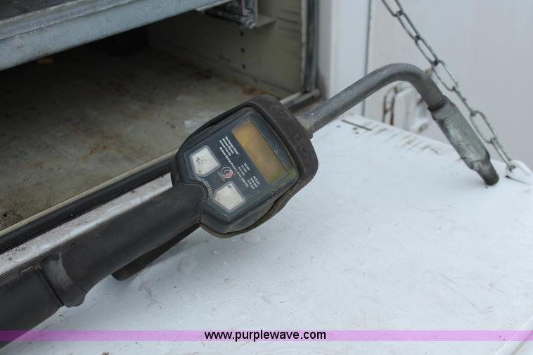 image for item H8404 2006 Ford F350 Super Duty XL service truck