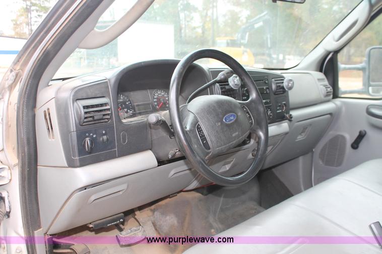 image for item H8405 2007 Ford F550 Super Duty XL service truck