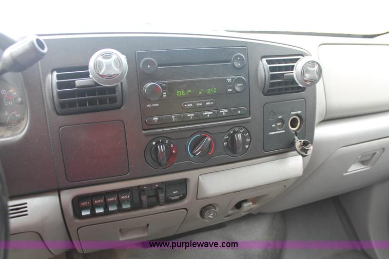 image for item H8405 2007 Ford F550 Super Duty XL service truck