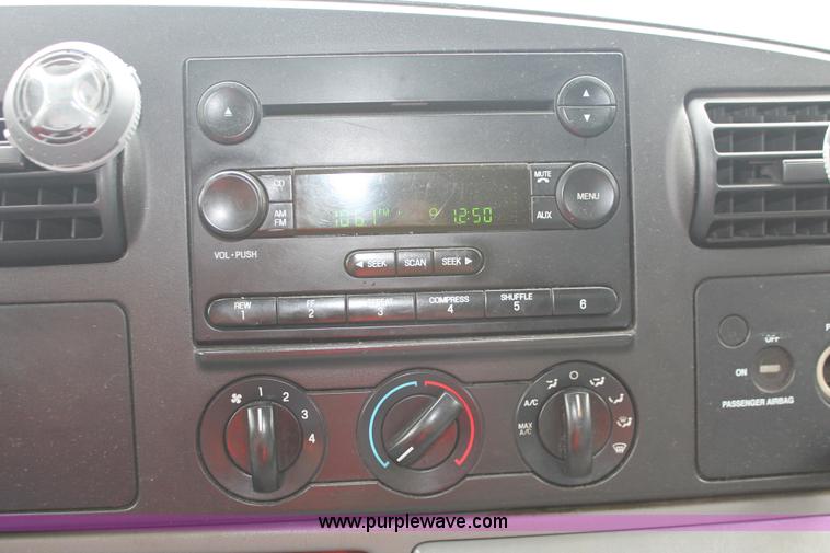 image for item H8405 2007 Ford F550 Super Duty XL service truck