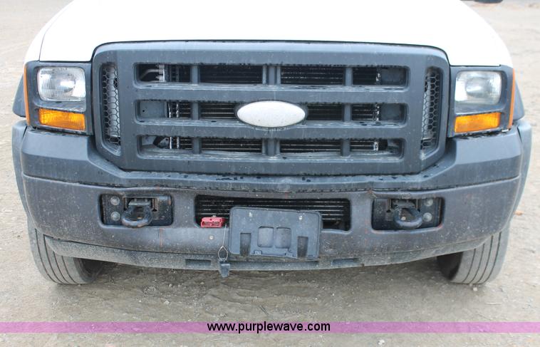 image for item H8405 2007 Ford F550 Super Duty XL service truck
