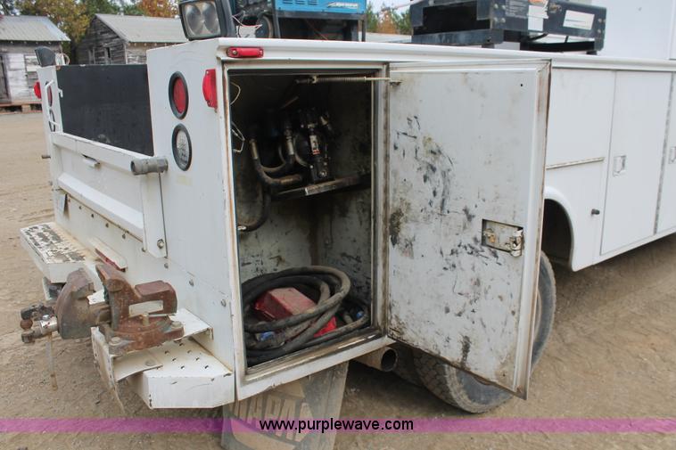 image for item H8405 2007 Ford F550 Super Duty XL service truck