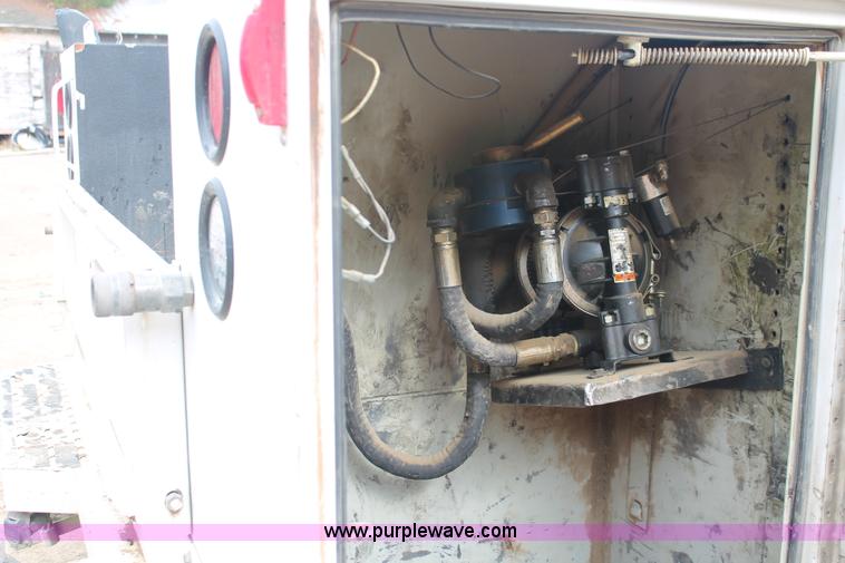 image for item H8405 2007 Ford F550 Super Duty XL service truck