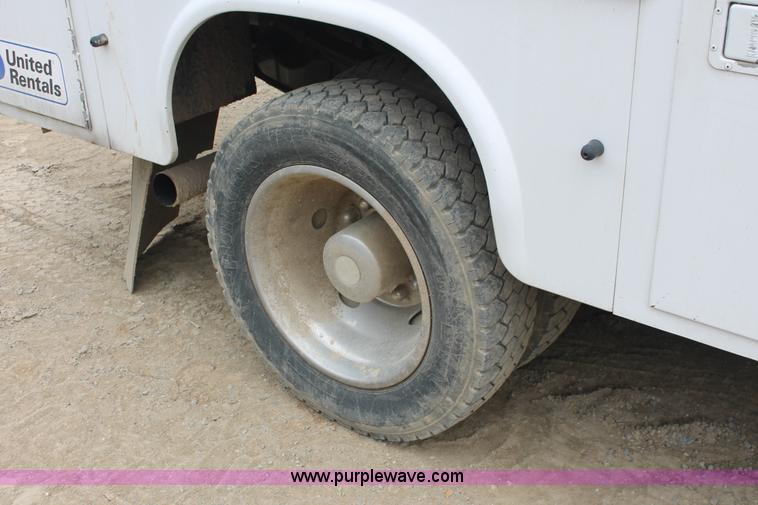 image for item H8405 2007 Ford F550 Super Duty XL service truck