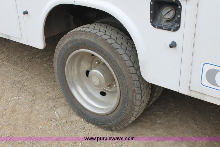 image for item H8405 2007 Ford F550 Super Duty XL service truck