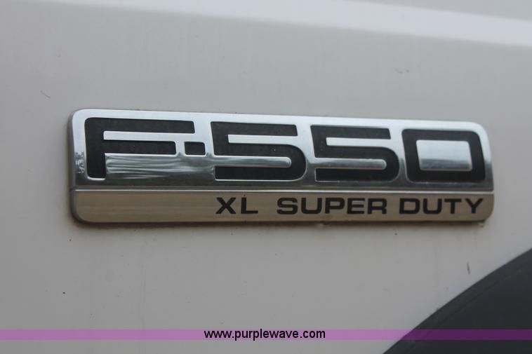 image for item H8405 2007 Ford F550 Super Duty XL service truck